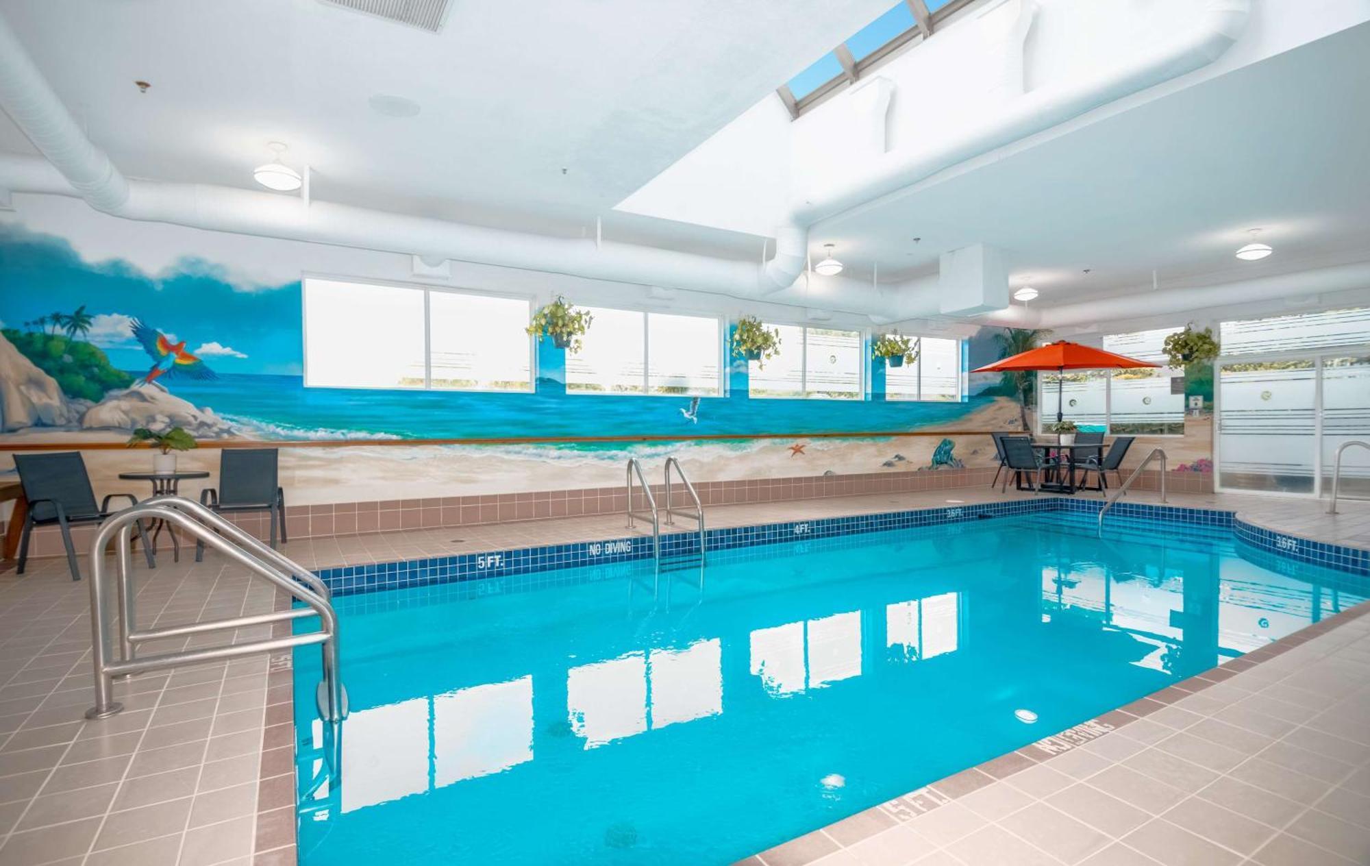 Coast Abbotsford Hotel & Suites Eksteriør billede