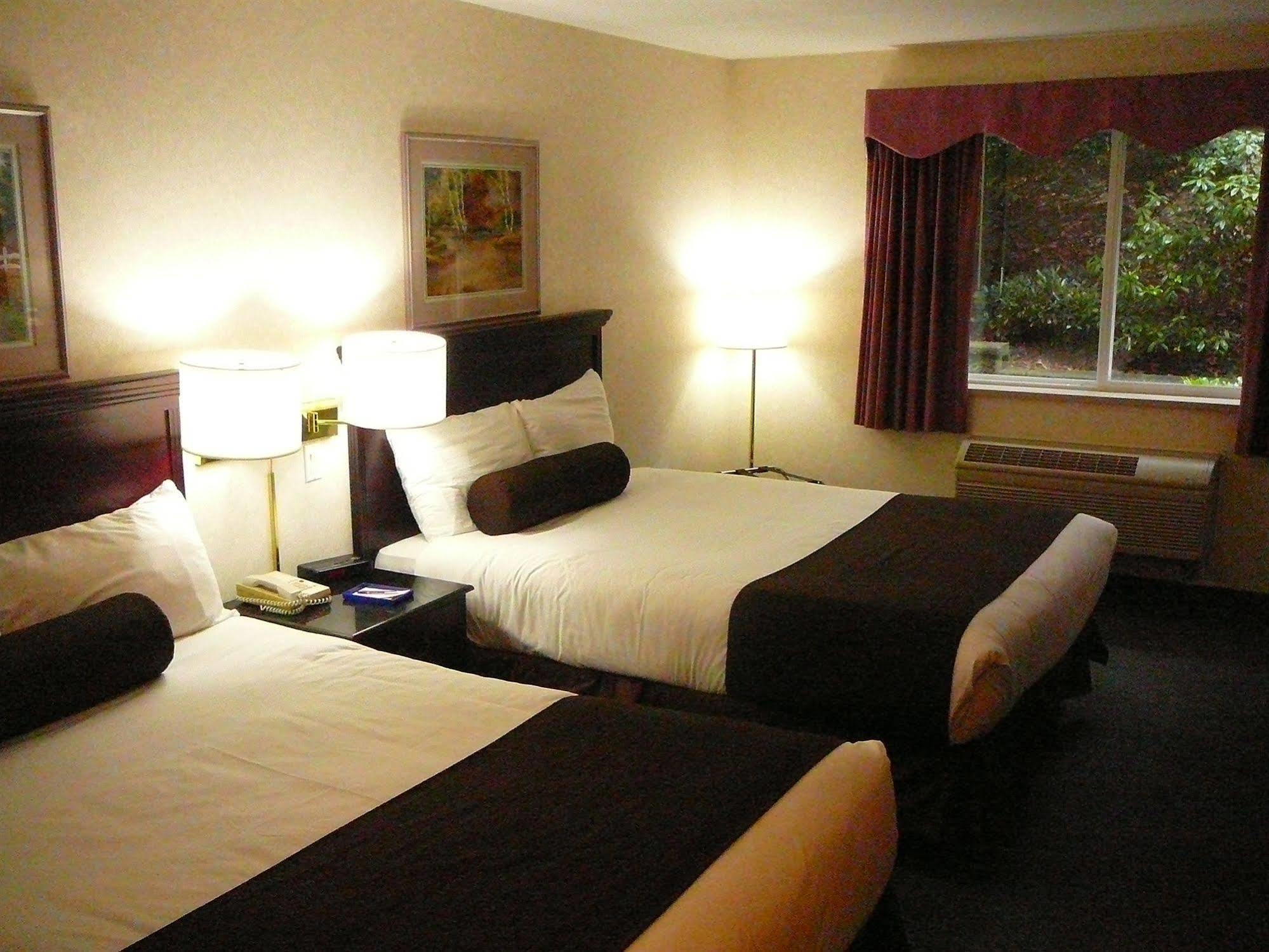Coast Abbotsford Hotel & Suites Eksteriør billede